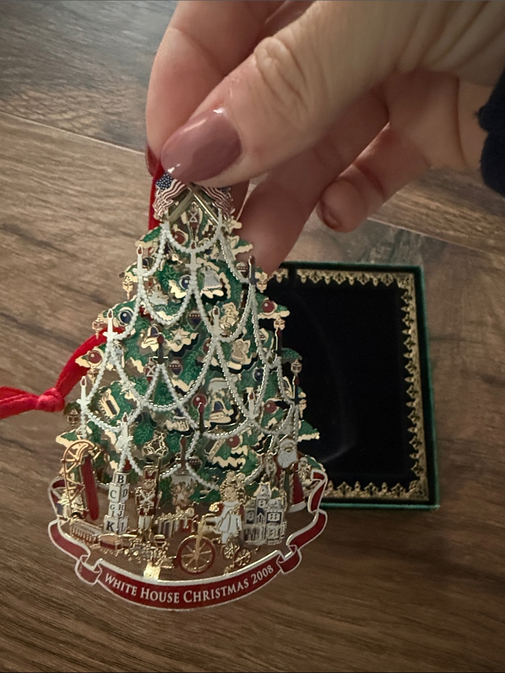 White House Historical Association Christmas Tree Ornament 2008 - Picture 5 of 8